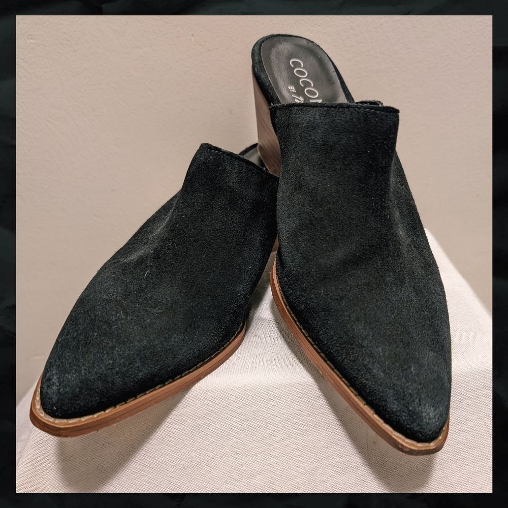 TR Coconuts by Matisse Camelot Suede - EUC